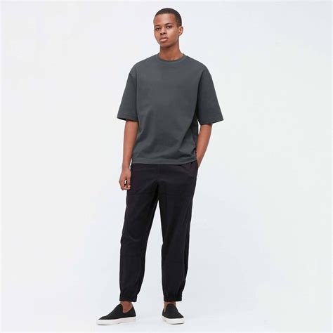 airism uniqlo oversized.